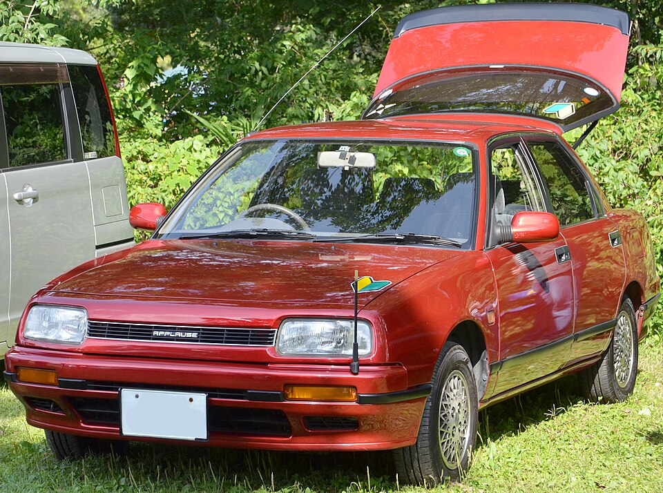 Daihatsu Applause