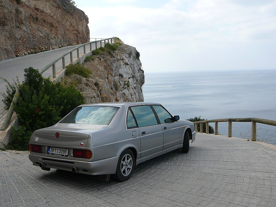 Tatra 700